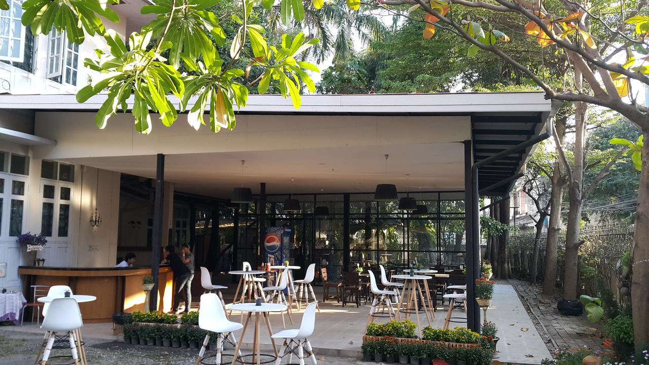 Coc Guest House & Hostel เชียงใหม่ ภายนอก รูปภาพ