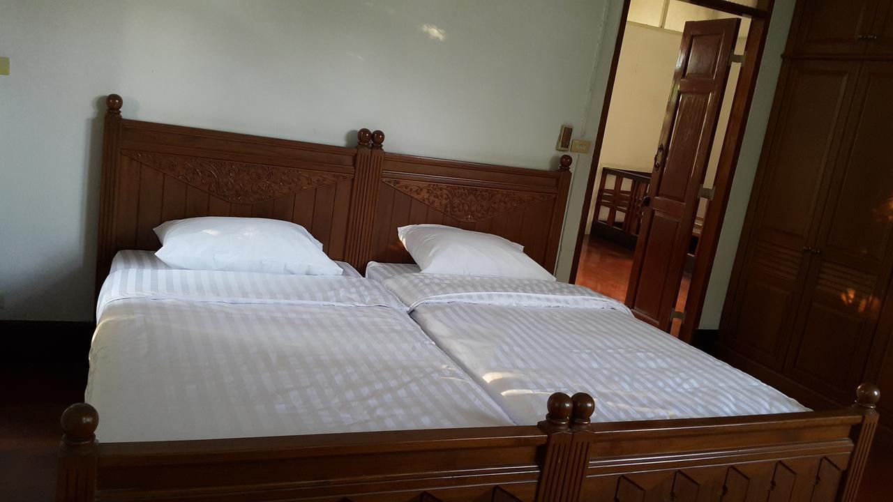 Coc Guest House & Hostel เชียงใหม่ ภายนอก รูปภาพ