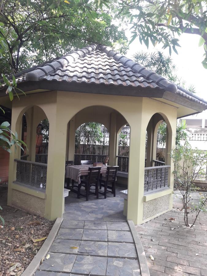 Coc Guest House & Hostel เชียงใหม่ ภายนอก รูปภาพ
