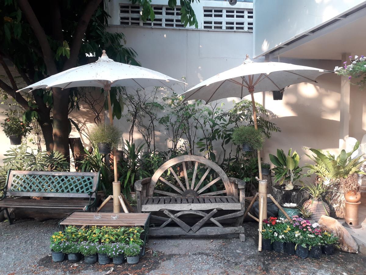 Coc Guest House & Hostel เชียงใหม่ ภายนอก รูปภาพ