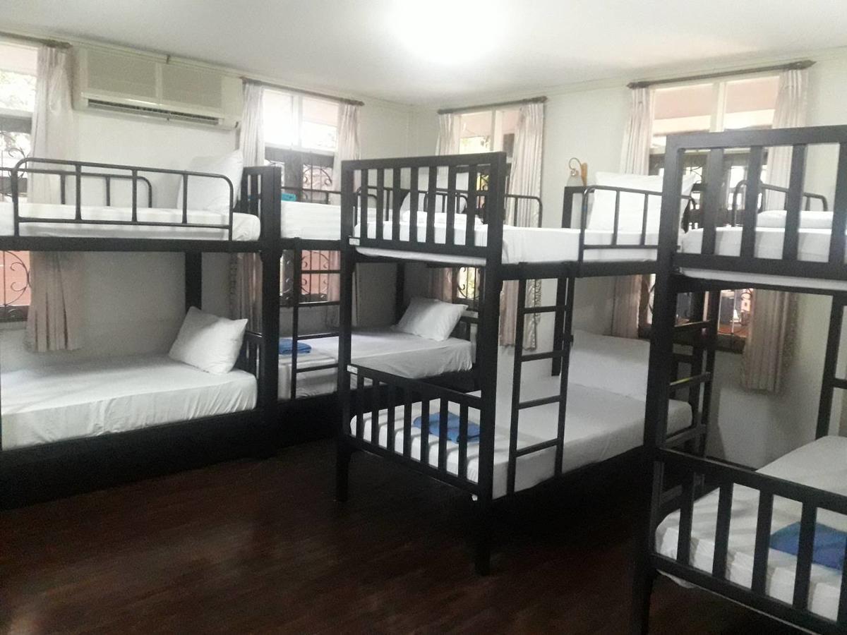 Coc Guest House & Hostel เชียงใหม่ ภายนอก รูปภาพ