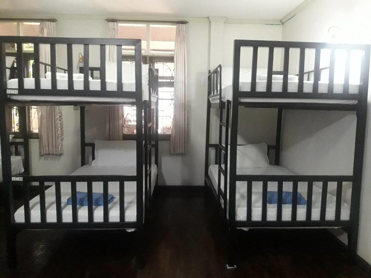 Coc Guest House & Hostel เชียงใหม่ ภายนอก รูปภาพ