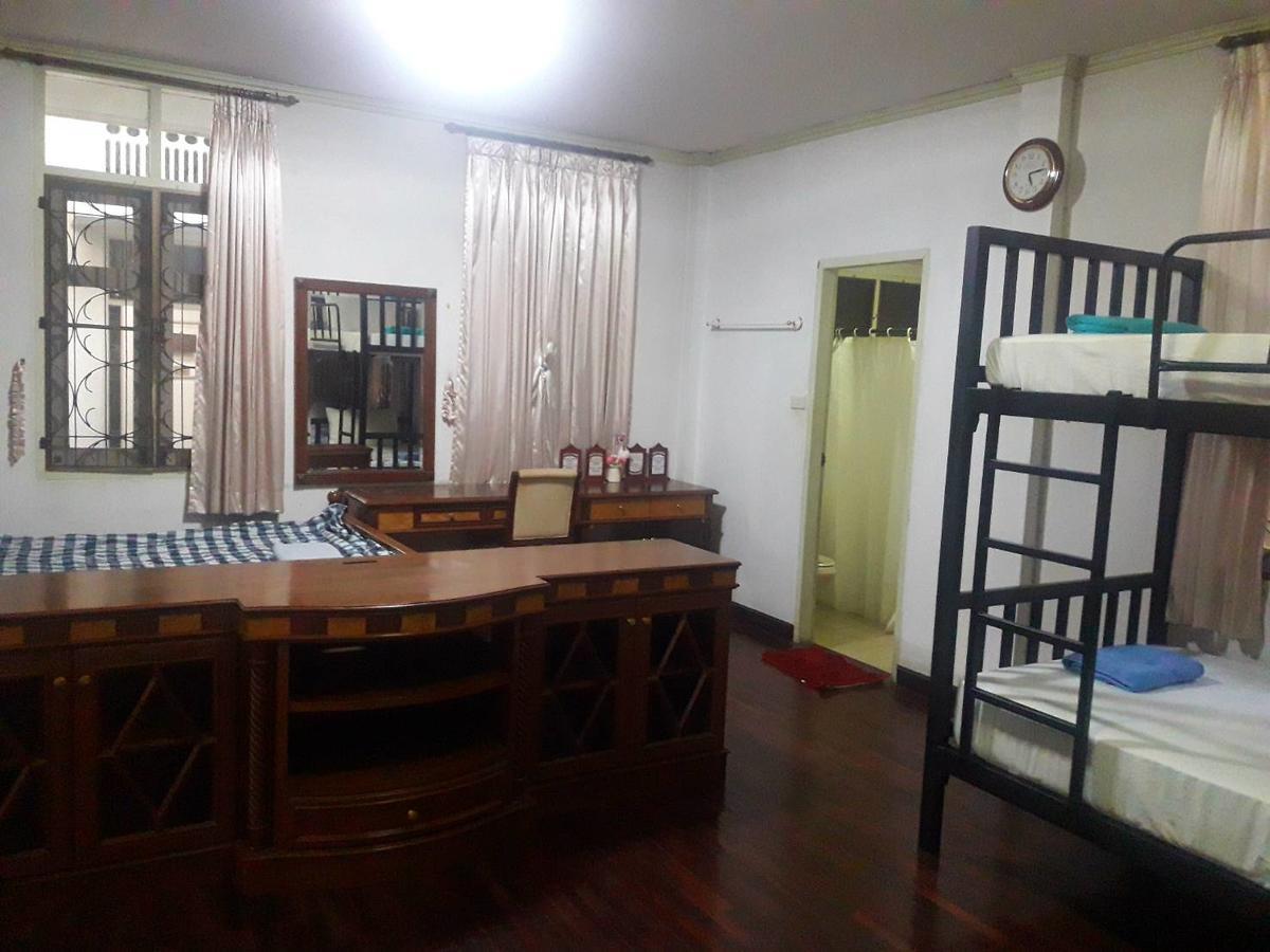 Coc Guest House & Hostel เชียงใหม่ ภายนอก รูปภาพ