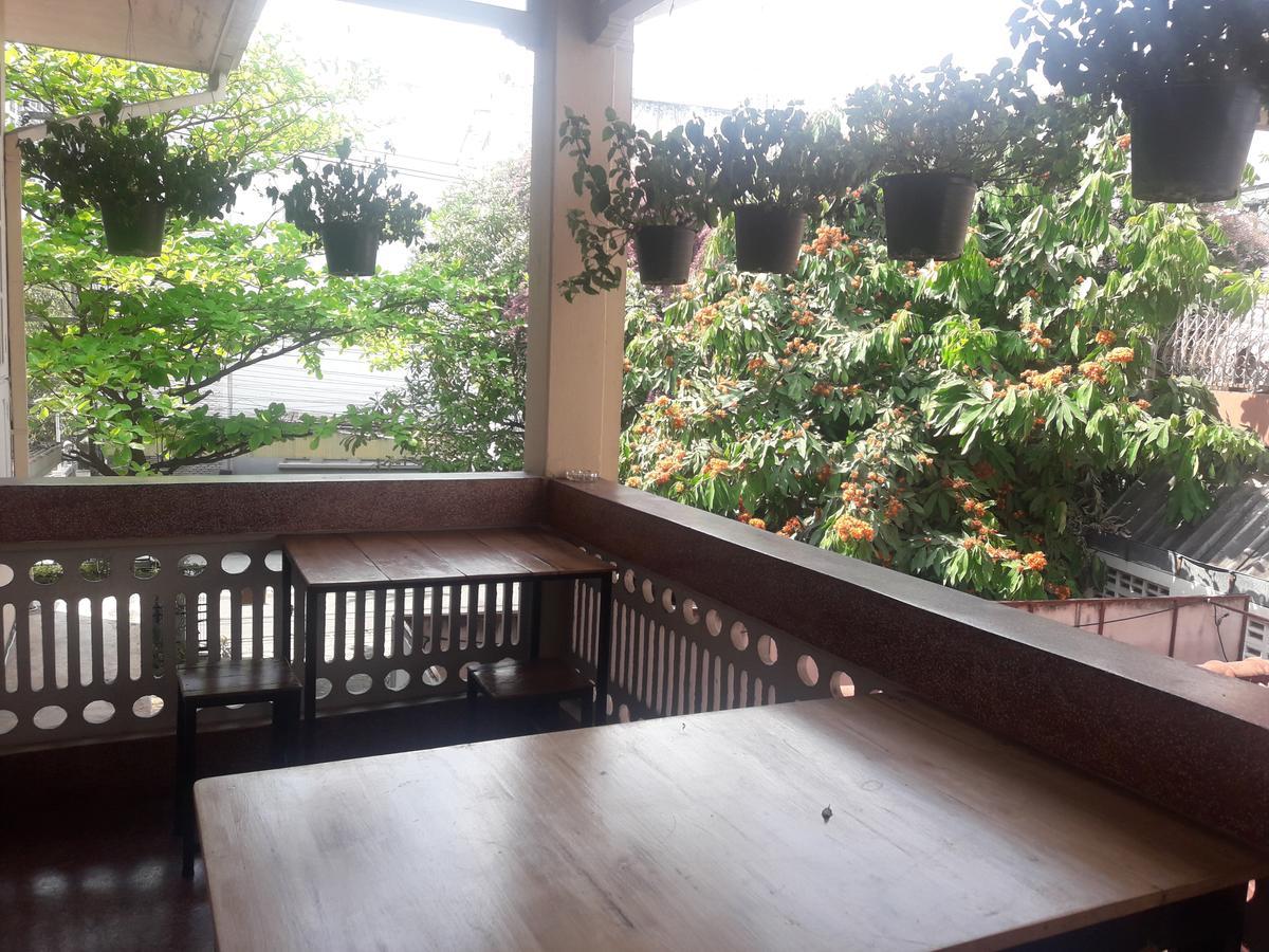 Coc Guest House & Hostel เชียงใหม่ ภายนอก รูปภาพ