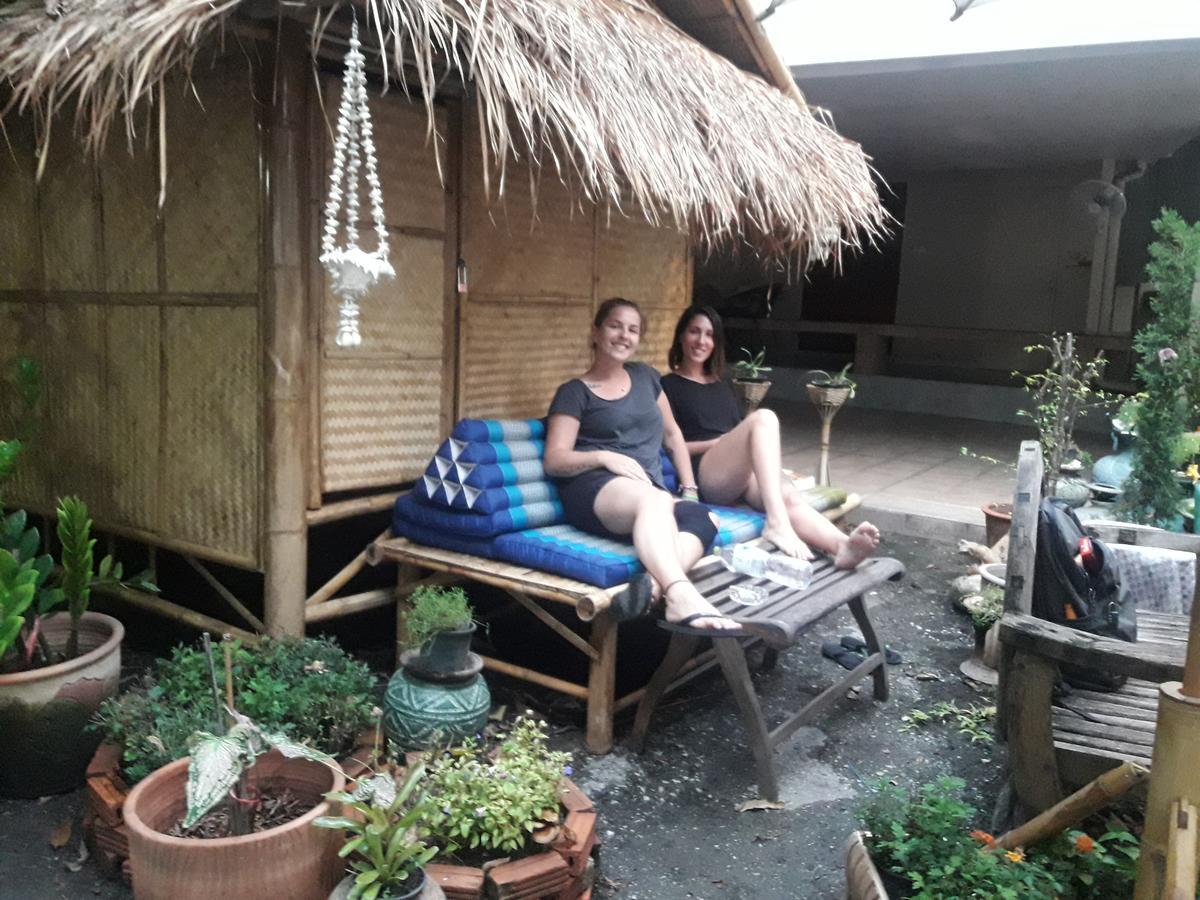 Coc Guest House & Hostel เชียงใหม่ ภายนอก รูปภาพ