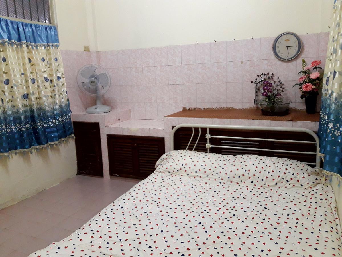 Coc Guest House & Hostel เชียงใหม่ ภายนอก รูปภาพ